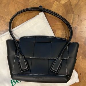 Authentic Bottega Veneta Small Leather Intreccio Arco 48 Bag